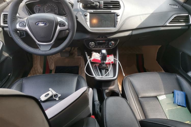 Used Ford Escort 2017 Happiness Edition 1.5L Automatic Fashion Version Interior 2