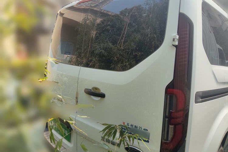 Used Ford Transit 2023 2.0T Diesel Manual Multifunction Commercial Vehicle Short Wheelbase Low Roof 5/6 Seats Rear