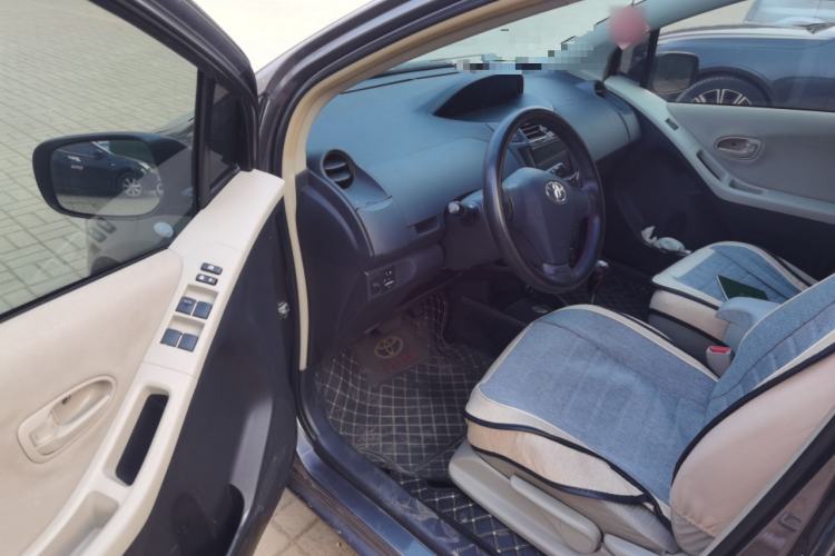Used Toyota Yaris 2011 1.6E Automatic Charm Edition Driver Seat