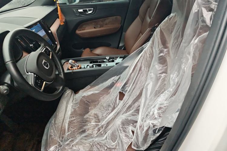 Used Volvo XC60 New Energy 2022 T8 Plug-in Hybrid All-Wheel Drive Zhiyuan Sport Edition