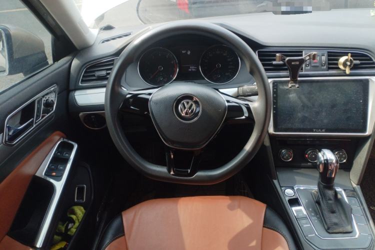 Used Volkswagen Lamando 2015 230TSI DSG Fashion Edition
