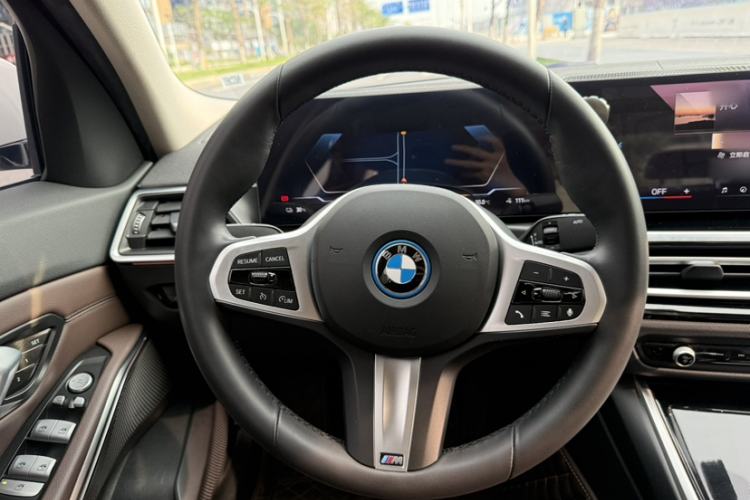 Used BMW i3 2024 eDrive 35 L Steering Wheel