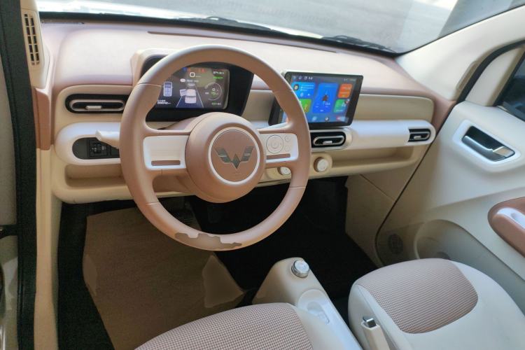 Used Wuling Hongguang MINIEV 2024 3rd Generation 215km Youth Edition
