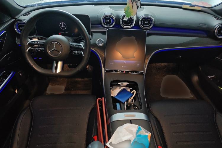 Used Mercedes-Benz C-Class 2025 Facelift C 260 L Sport Edition Center Console