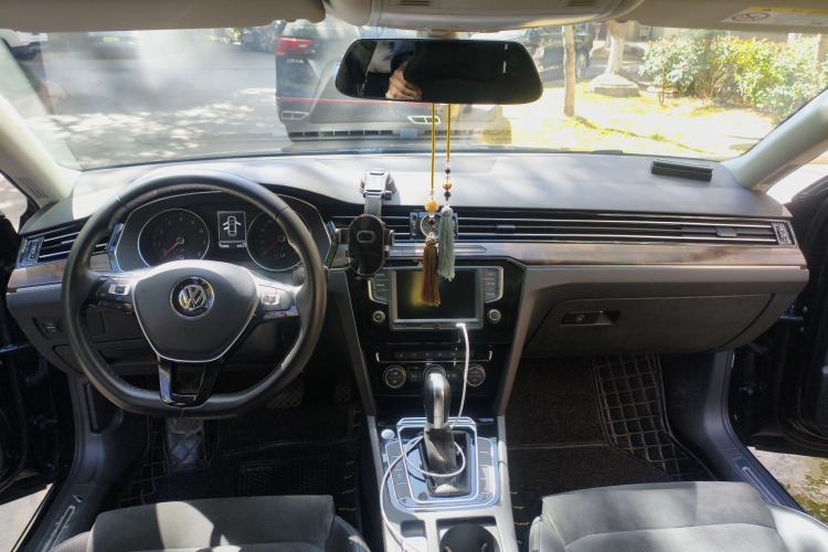 Used Volkswagen Magotan 2017 330TSI DSG Luxury Model
