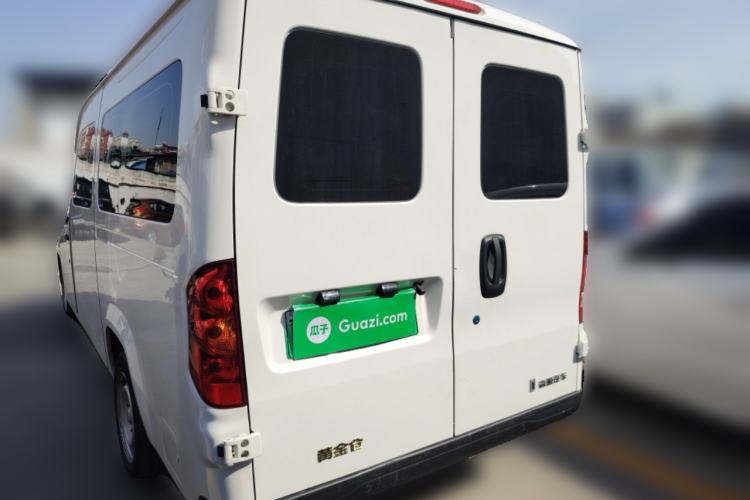 Used Yufeng Gold Warehouse 2025 Model Bus Version with Slow Charger Exterior 3