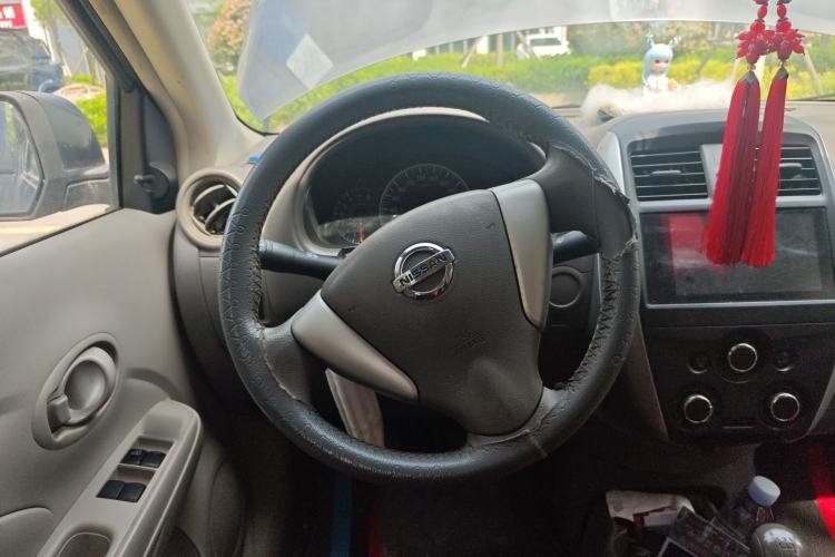 Used Nissan Sunny 2015 1.5XE Manual Comfort Edition Steering Wheel