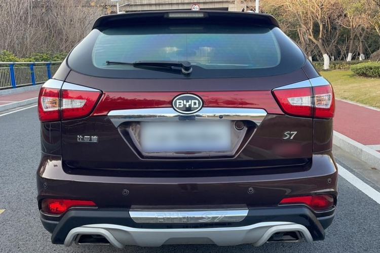 Used BYD S7 2016 2.0T Automatic Prestige Plus Exterior 3