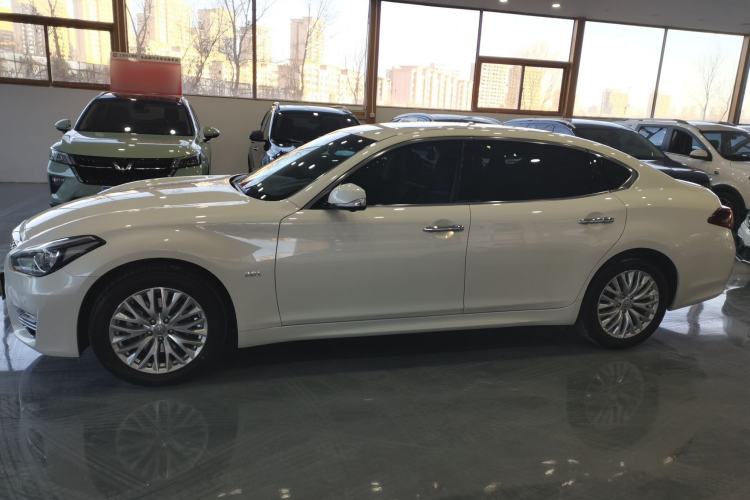 Used Infiniti Q70 2019 Q70L 2.0T Elite Plus Version