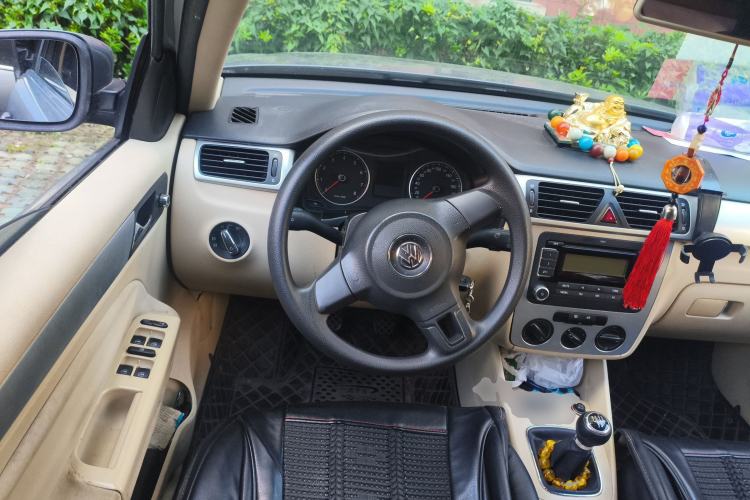 Used Volkswagen Bora 2011 1.6L Manual Fashion Edition
