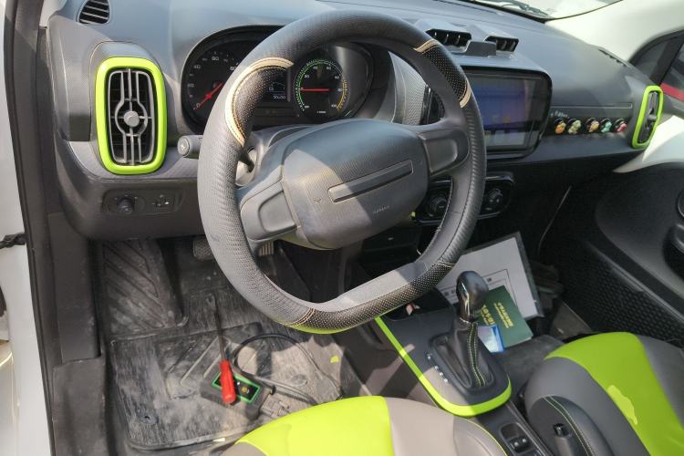 Used Roewe Clever 2021 302 km New Four-Seater Super-Efficient Version
