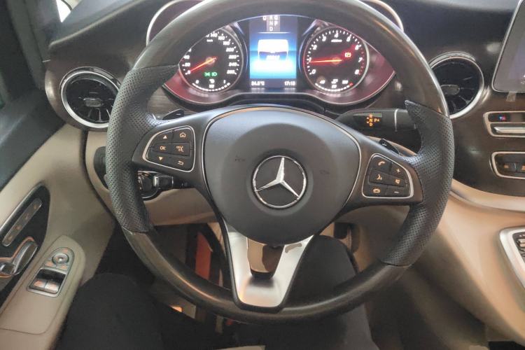 Used Mercedes-Benz V-Class 2022 V 260 Avantgarde Edition