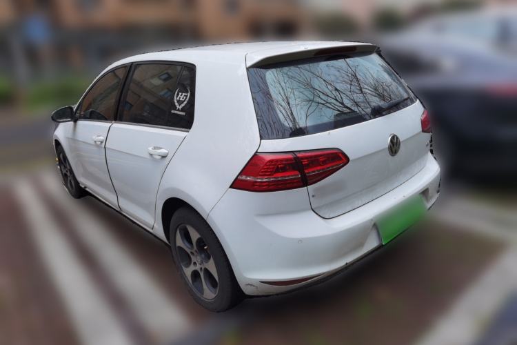 Used Volkswagen Golf 2015 1.4TSI Automatic Luxury Model Rear Left 45 Deg