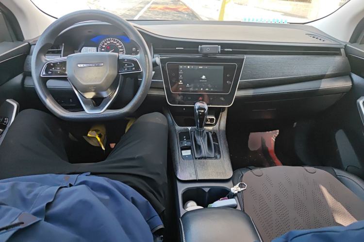 Used Venucia D60 2021 PLUS 1.6L XE CVT Trendy Edition Center Console