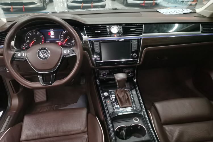 Used Volkswagen Phideon 2016 380TSI Two-Wheel-Drive Supreme Edition