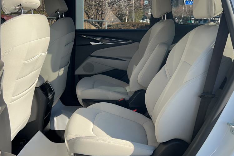 Used SAIC MAXUS Dajia 5 2022 430 km Elite Version 7-Seater
