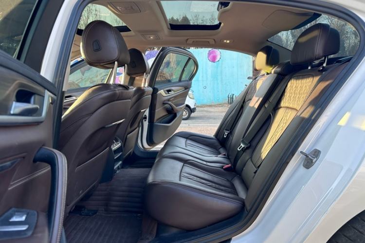 Used BMW 5 Series 2019 530Li Leading Model Luxury Package
