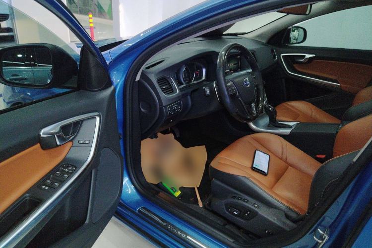 Used Volvo V60 2017 T5 Zhiyi Edition China V Standard