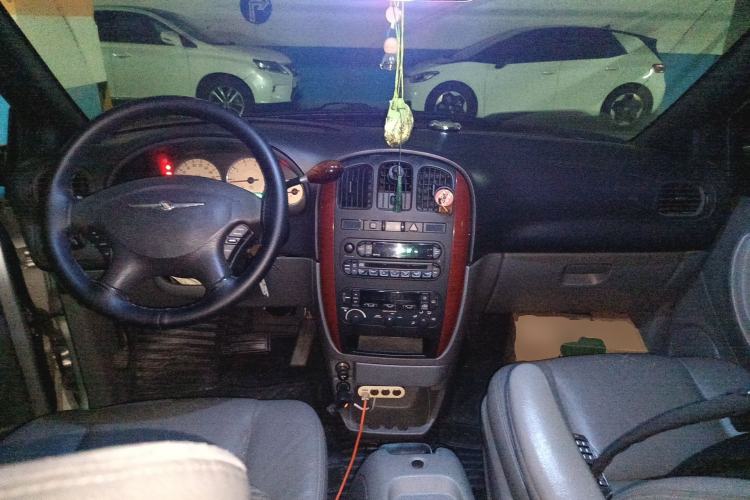 Used Chrysler Grand Voyager 