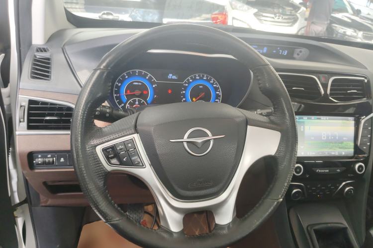 Used Haima V70 2016 2.0L Manual - Comfort Edition 6 Seats
