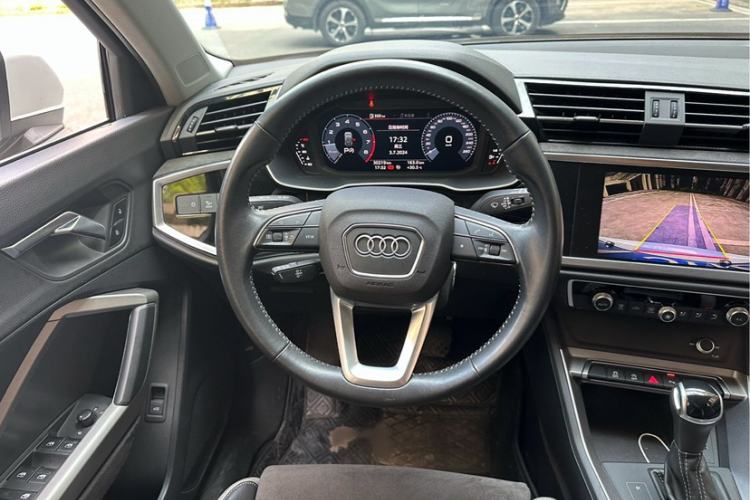 Used Audi Q3 2021 35 TFSI Progressive Dynamic Edition
