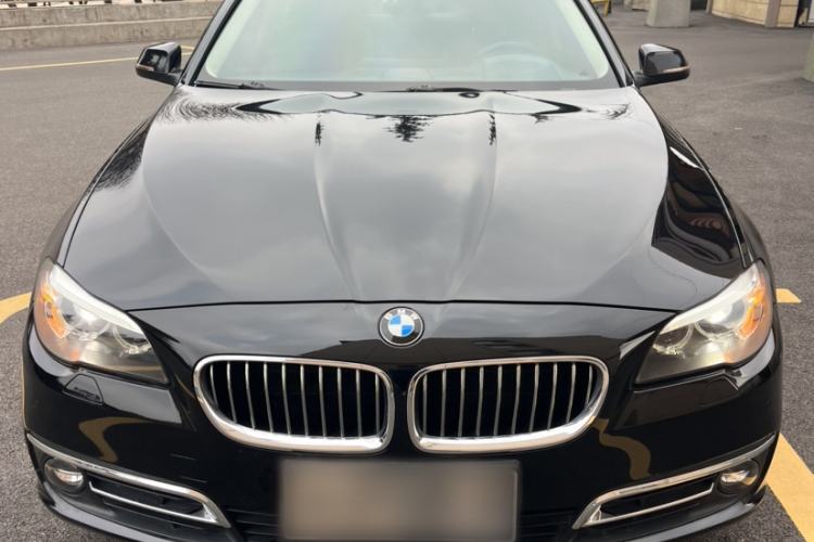 Used BMW 5 Series 2014 520Li Elegant Model
