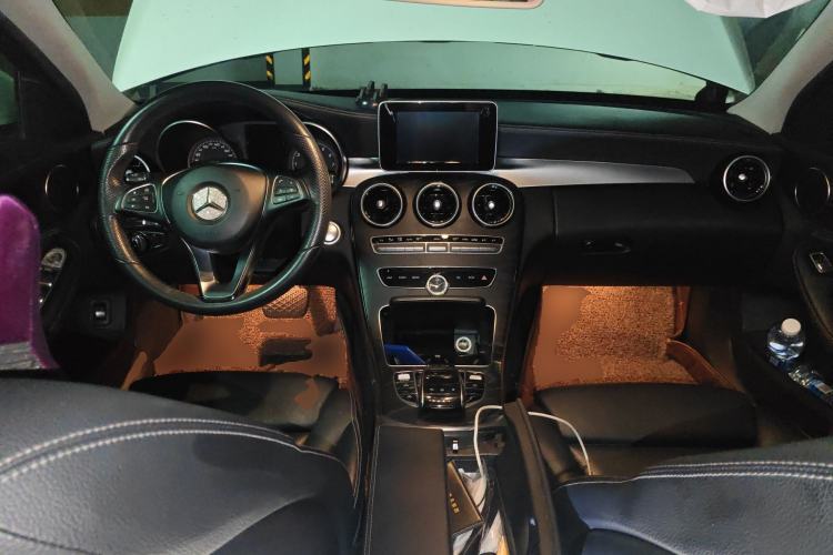 Used Mercedes-Benz C-Class 2015 C 180 L Sport Edition Center Console