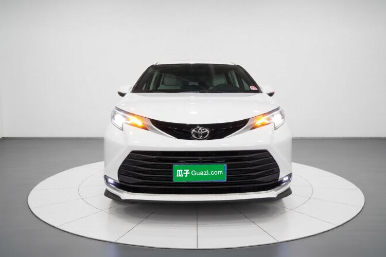 Used Toyota SIENNA 2024 2.5L Hybrid Four-Wheel Drive Prestige Edition