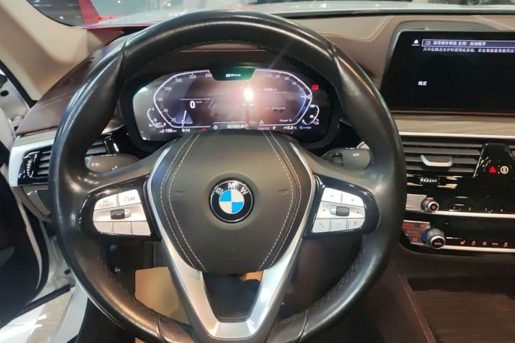 Used BMW 5 Series New Energy 2020 Mileage Upgrade Version 530Le Luxury Package Steering Wheel
