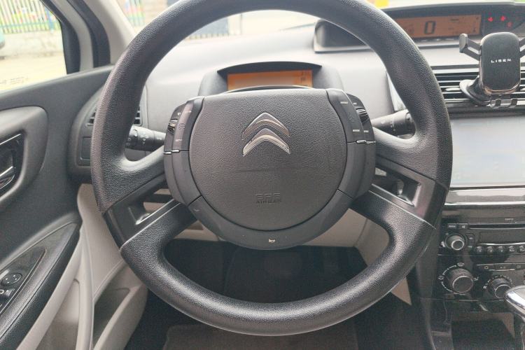 Used Citroen C-Quatre 2014 VTS Version 1.6L Automatic Prestige Model Steering Wheel