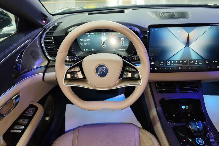 Used BYD Han 2025 EV Intelligent Driving Edition 701KM LiDAR Flagship Model
