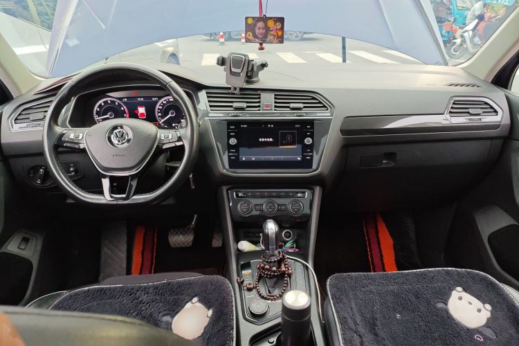 Used Volkswagen Tiguan 2018 330TSI Four-Wheel Drive High-End Model Center Console