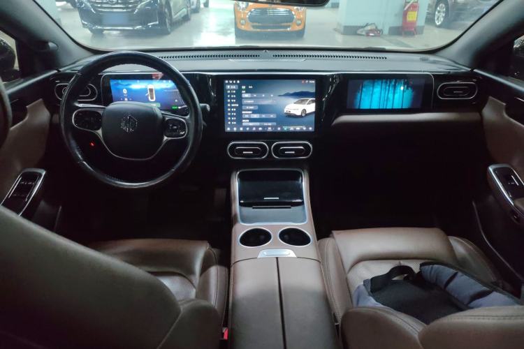 Used Leapmotor C01 2023 525 Comfort Edition Center Console