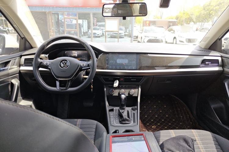 Used Volkswagen Lavida 2021 280TSI DSG Comfort Edition Center Console