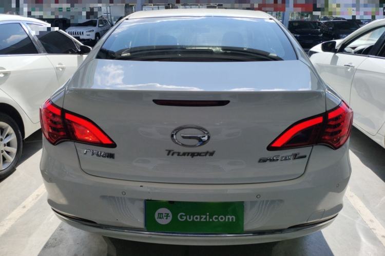 Used GAC Trumpchi GA6 2016 235T DCT Elite Edition Exterior 4