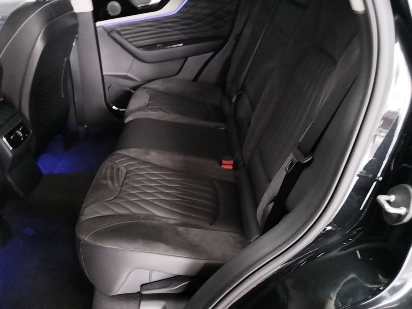 Hongqi HS5 2022 Facelifted Version 2.0T Smart Connect Flagship All-Wheel-Drive Edition — снимка 20