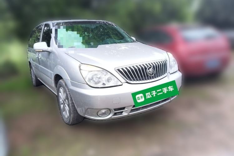 Used Buick GL8 2013 2.4L Executive Edition Front Right 45 Deg