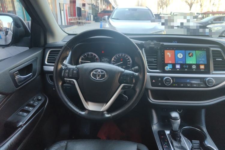 Used Toyota Highlander 2017 2.0T Four-Wheel Drive Luxury Edition 7 Seats Steering Wheel