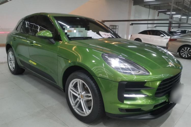Used Porsche Macan 2018 Macan 2.0T Front Right 45 Deg