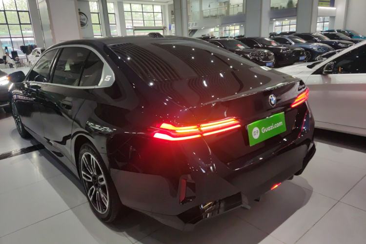 Used BMW 5 Series 2025 525Li M Sport Package Rear Left 45 Deg