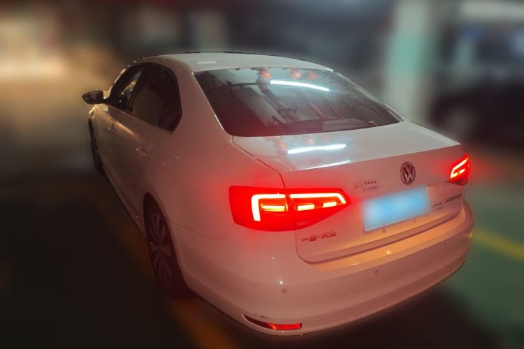 Used Volkswagen Sagitar 2017 1.6L Automatic Comfort Model
