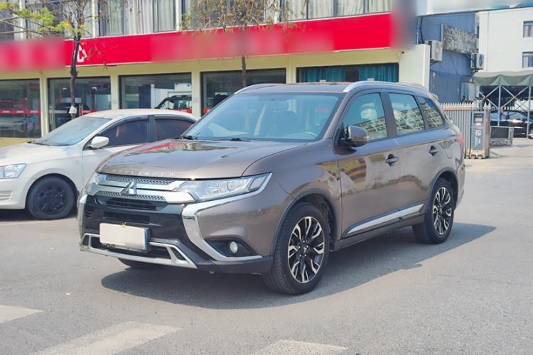 Used Mitsubishi Outlander 2019 2.0L Two-Wheel Drive Comfort Edition 7-Seater China VI Standard Guazi used car, China used car export, Used car for sale, Used  cars, Cheapest cars for sale