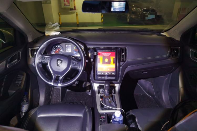 Used Roewe RX5 New Energy 2019 eRX5 50T 4G Connected Excellence Edition Center Console