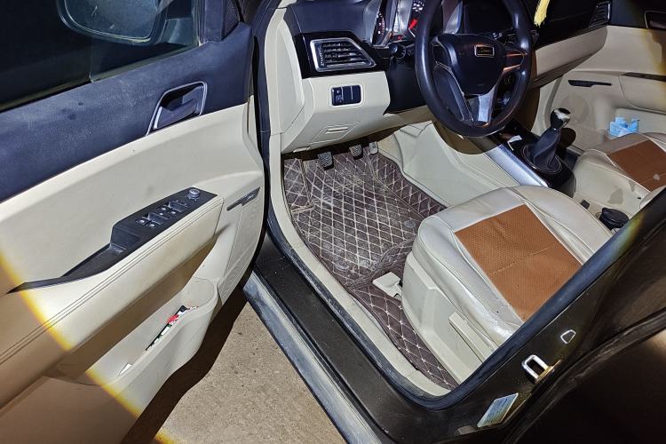 Used Zotye Domy X5 2017 Value Edition 1.6L Manual Comfort Model