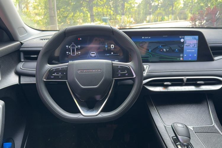 Used Venucia V 2021 260T Idol Edition