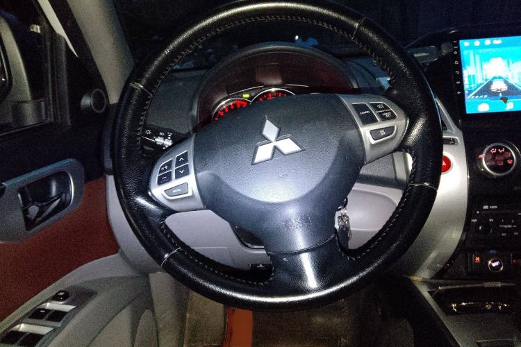 Used Mitsubishi Pajero Sport 2013 3.0L Automatic 4x4 Executive Edition