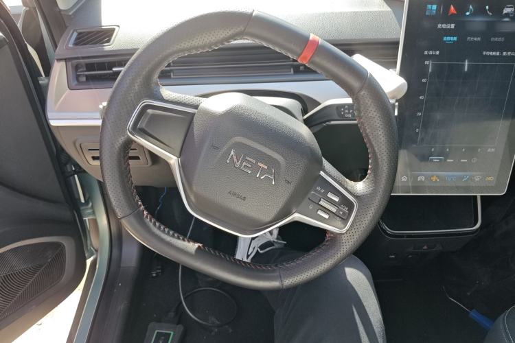 Used NETA V 2021 Standard Range Entertainment Version – Upgraded Model Steering Wheel