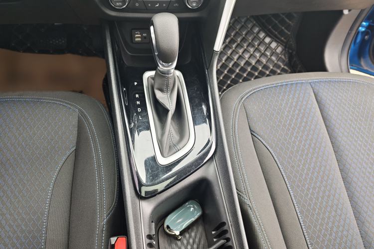 Used Buick Encore 2020 20T CVT Elite Edition Gear Lever