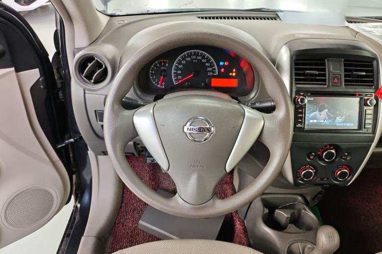 Used Nissan Sunny 2014 1.5XE Manual Comfort Edition Steering Wheel