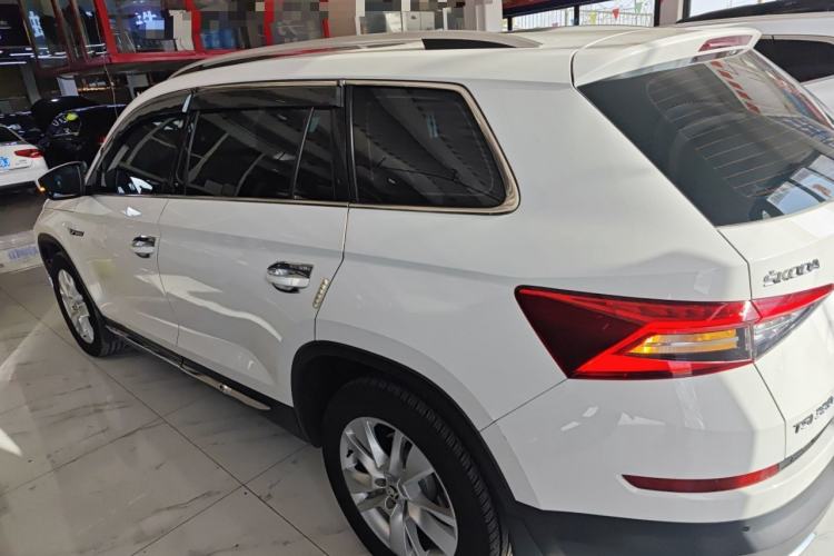 Used Skoda Kodiaq 2018 Facelifted TSI330 5-Seater Two-Wheel-Drive Luxury Enjoyment Edition